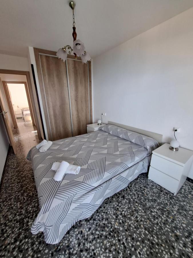 Gran Apartamento Vistas Mar Салоу Екстериор снимка