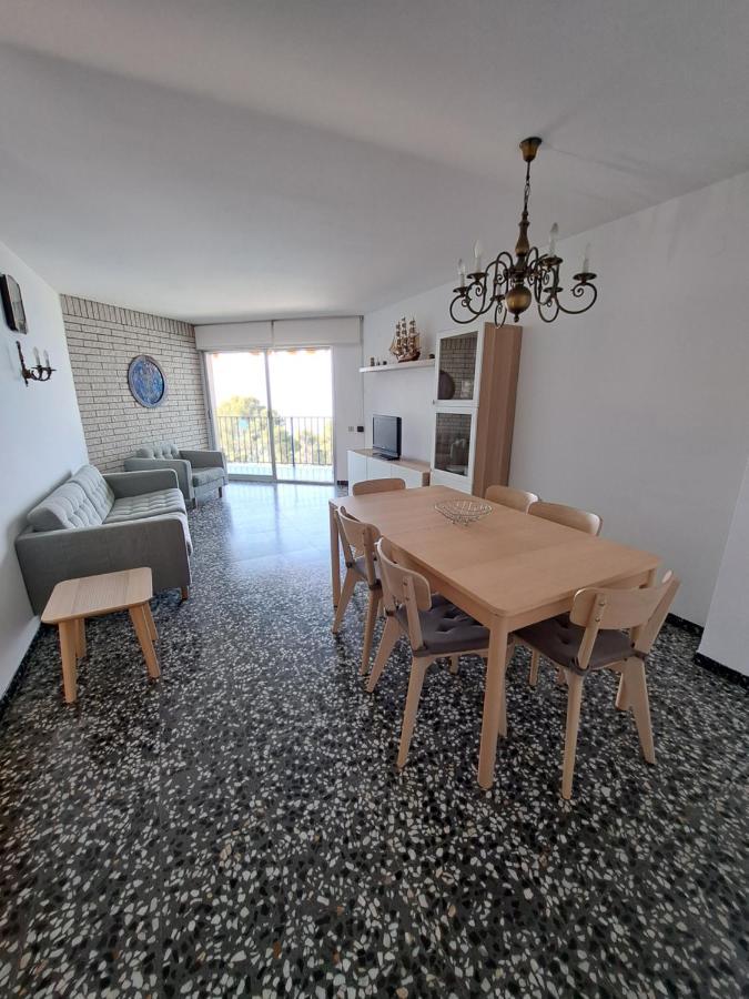Gran Apartamento Vistas Mar Салоу Екстериор снимка
