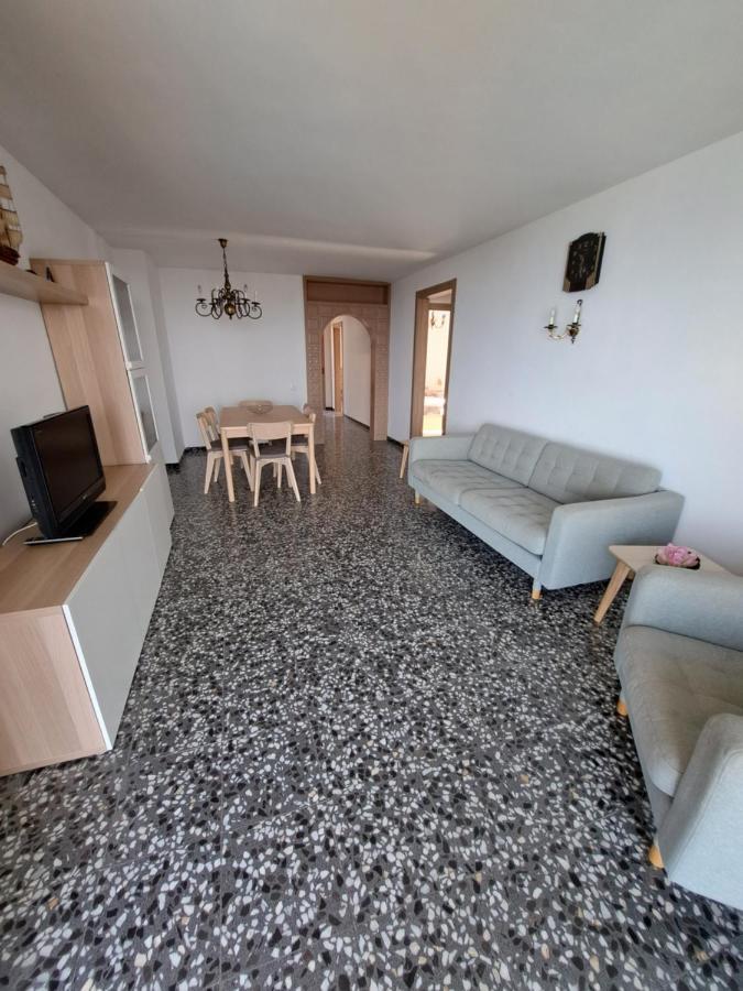 Gran Apartamento Vistas Mar Салоу Екстериор снимка