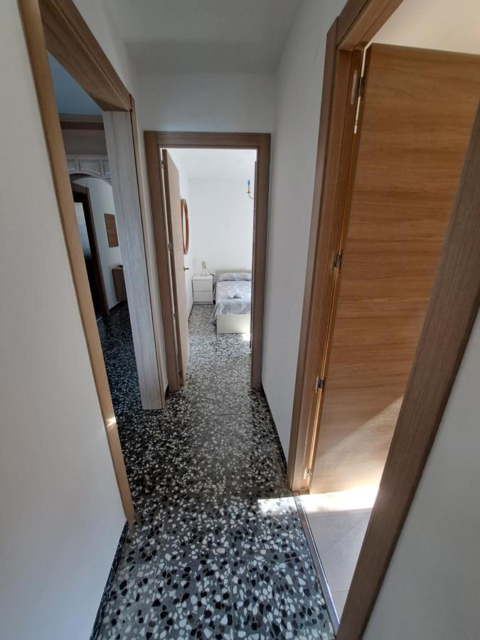 Gran Apartamento Vistas Mar Салоу Екстериор снимка